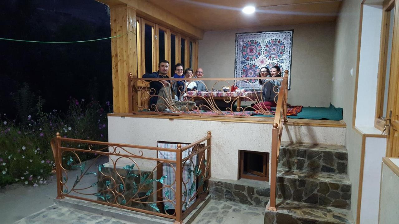 Hayat Guesthouse Nuratau Mountains Yukary-Ukhum Zewnętrze zdjęcie