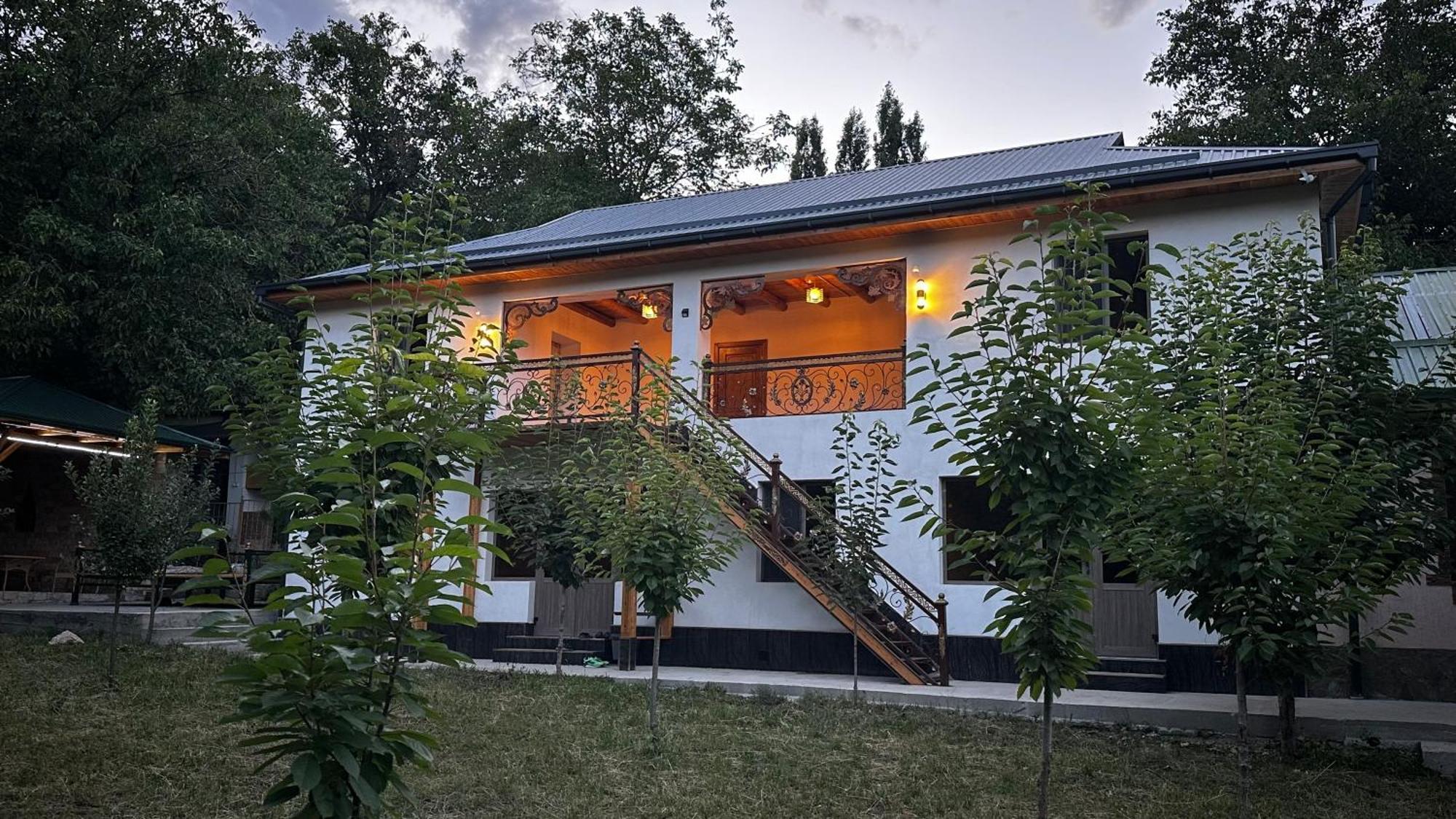 Hayat Guesthouse Nuratau Mountains Yukary-Ukhum Zewnętrze zdjęcie